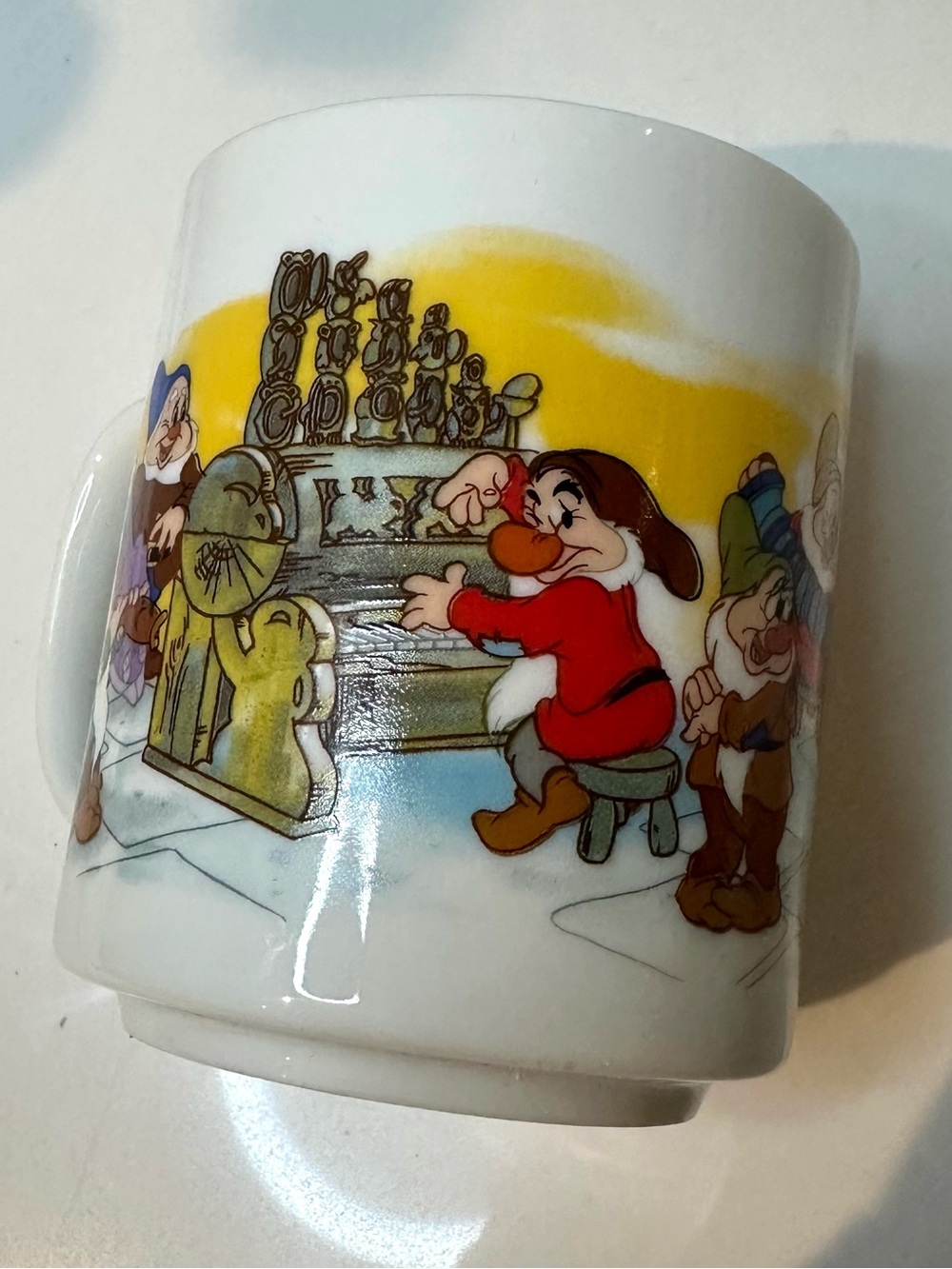 Snow white & the seven dwarfs vintage ceramic Disney coffee mug - Picture 2 of 5